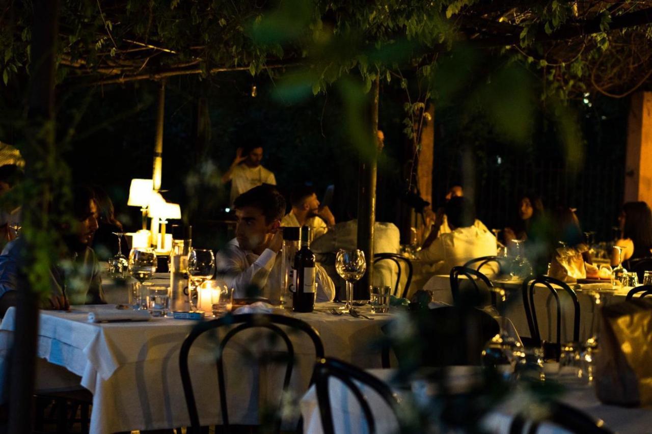 Amare Ristorante Locanda Certosa di Pavia Buitenkant foto