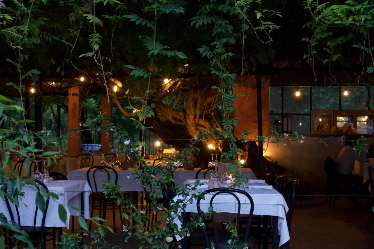 Amare Ristorante Locanda Certosa di Pavia Buitenkant foto